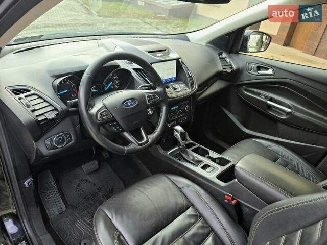 Черный Форд Эскейп, объемом двигателя 2 л и пробегом 110 тыс. км за 7800 $, фото 8 на Automoto.ua