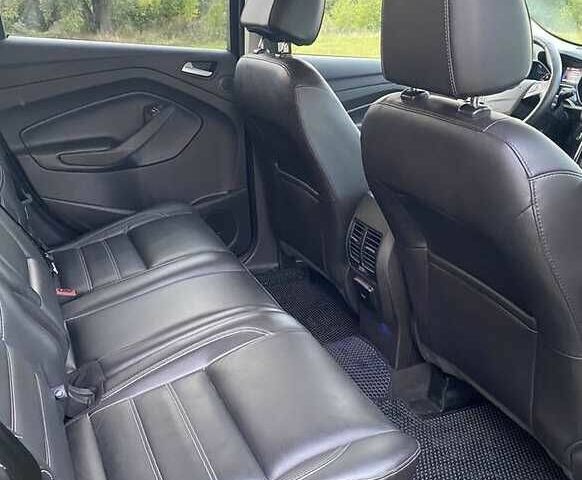 Черный Форд Эскейп, объемом двигателя 2 л и пробегом 165 тыс. км за 9500 $, фото 7 на Automoto.ua