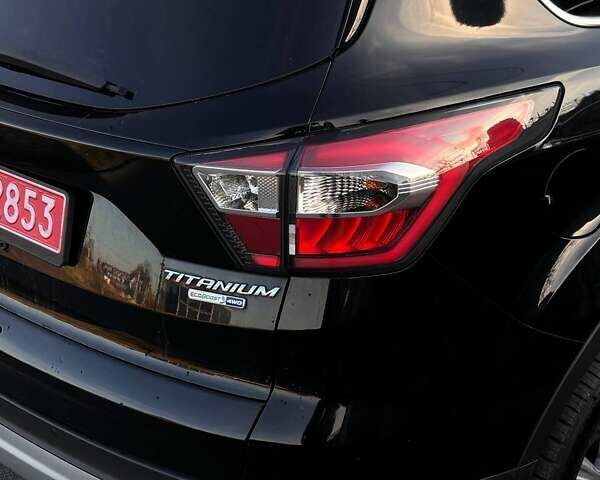 Чорний Форд Ескейп, об'ємом двигуна 1.5 л та пробігом 203 тис. км за 11999 $, фото 6 на Automoto.ua