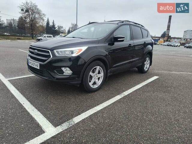 Черный Форд Эскейп, объемом двигателя 2 л и пробегом 232 тыс. км за 10000 $, фото 2 на Automoto.ua