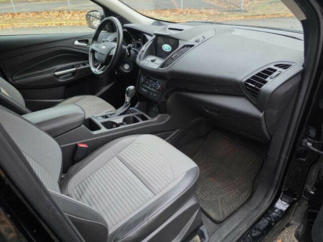 Черный Форд Эскейп, объемом двигателя 1.5 л и пробегом 70 тыс. км за 15000 $, фото 8 на Automoto.ua