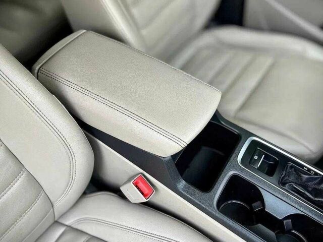 Черный Форд Эскейп, объемом двигателя 2 л и пробегом 134 тыс. км за 8400 $, фото 20 на Automoto.ua