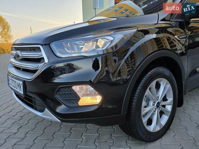 Черный Форд Эскейп, объемом двигателя 1.5 л и пробегом 106 тыс. км за 10999 $, фото 54 на Automoto.ua