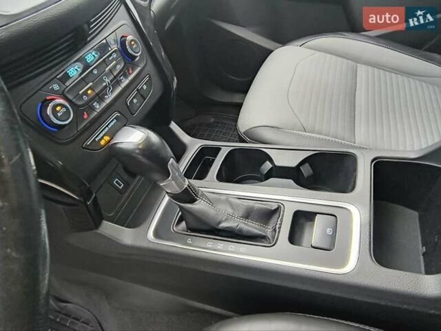 Черный Форд Эскейп, объемом двигателя 2 л и пробегом 232 тыс. км за 10000 $, фото 22 на Automoto.ua