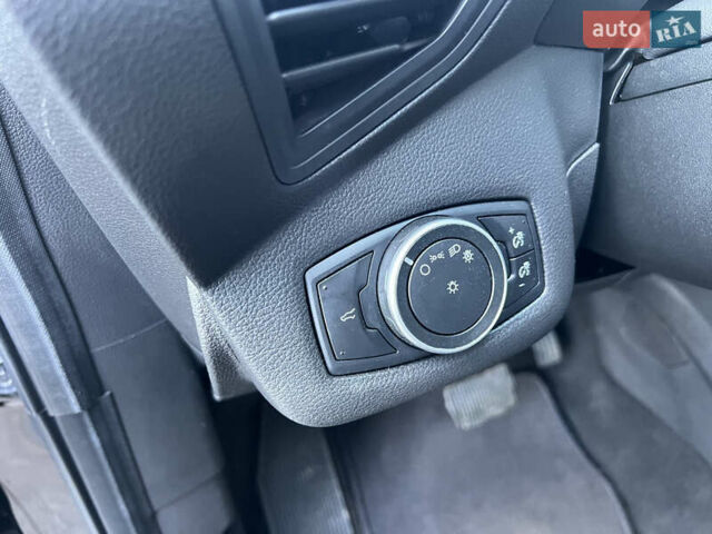 Форд Эскейп 2017 в Киеве на Automoto.ua Черный Форд Эскейп, объемом двигателя 2.5 л и пробегом 98 тыс. км за 13500 $, фото 36 на Automoto.ua