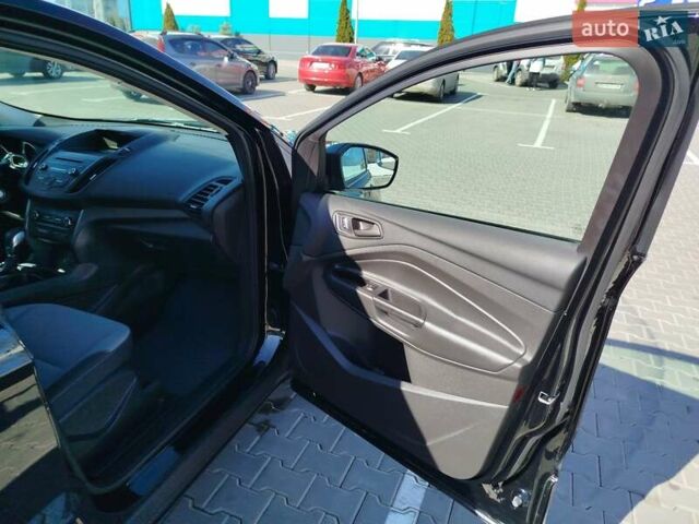 Черный Форд Эскейп, объемом двигателя 2.5 л и пробегом 18 тыс. км за 16000 $, фото 15 на Automoto.ua