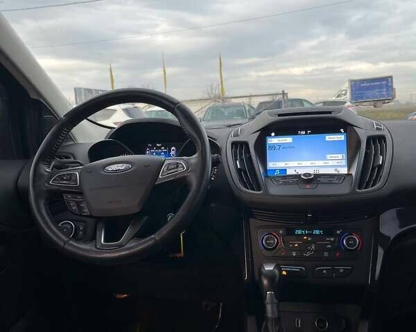 Чорний Форд Ескейп, об'ємом двигуна 0 л та пробігом 210 тис. км за 10999 $, фото 14 на Automoto.ua