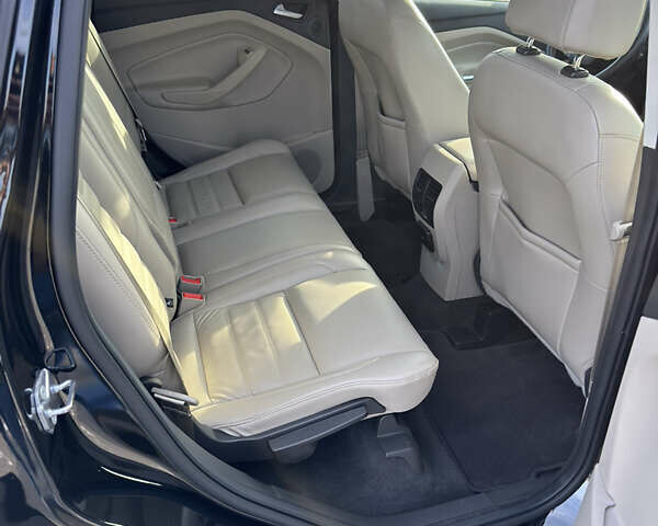 Черный Форд Эскейп, объемом двигателя 2 л и пробегом 33 тыс. км за 17000 $, фото 17 на Automoto.ua