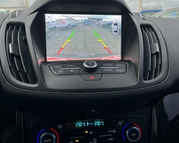 Чорний Форд Ескейп, об'ємом двигуна 0 л та пробігом 210 тис. км за 10999 $, фото 15 на Automoto.ua