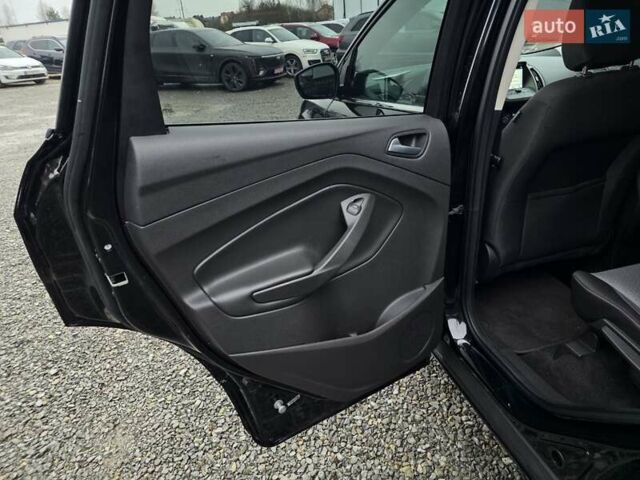 Черный Форд Эскейп, объемом двигателя 1.5 л и пробегом 86 тыс. км за 13999 $, фото 12 на Automoto.ua