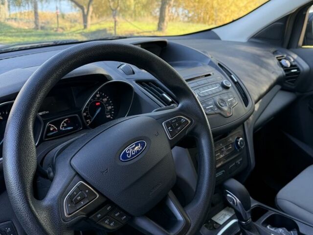 Форд Эскейп 2017 в Гайвороне на Automoto.ua Черный Форд Эскейп, объемом двигателя 2.5 л и пробегом 3 тыс. км за 13500 $, фото 6 на Automoto.ua