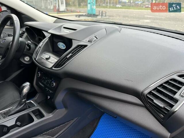 Форд Эскейп 2017 в Киеве на Automoto.ua Черный Форд Эскейп, объемом двигателя 1.5 л и пробегом 88 тыс. км за 11990 $, фото 10 на Automoto.ua