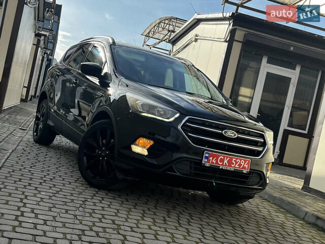 Черный Форд Эскейп, объемом двигателя 1.5 л и пробегом 151 тыс. км за 11990 $, фото 3 на Automoto.ua