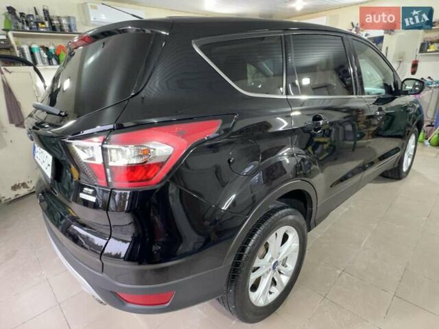 Черный Форд Эскейп, объемом двигателя 1.5 л и пробегом 98 тыс. км за 12500 $, фото 5 на Automoto.ua