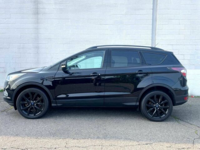 Форд Эскейп 2017 в Днепре (Днепропетровске) на Automoto.ua Черный Форд Эскейп, объемом двигателя 2 л и пробегом 66 тыс. км за 6000 $, фото 6 на Automoto.ua