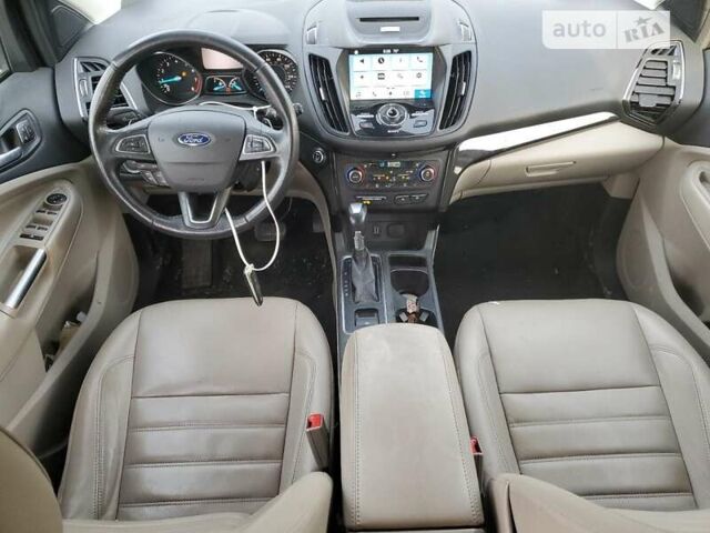 Черный Форд Эскейп, объемом двигателя 2 л и пробегом 80 тыс. км за 3000 $, фото 7 на Automoto.ua