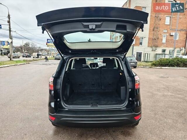 Черный Форд Эскейп, объемом двигателя 2.5 л и пробегом 187 тыс. км за 13500 $, фото 17 на Automoto.ua