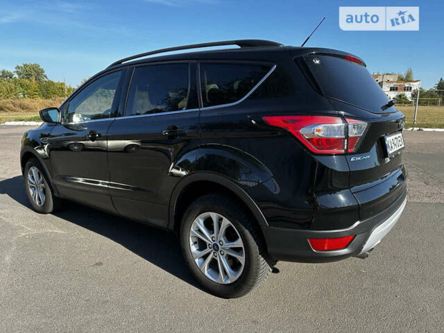 Черный Форд Эскейп, объемом двигателя 1.5 л и пробегом 128 тыс. км за 11300 $, фото 4 на Automoto.ua