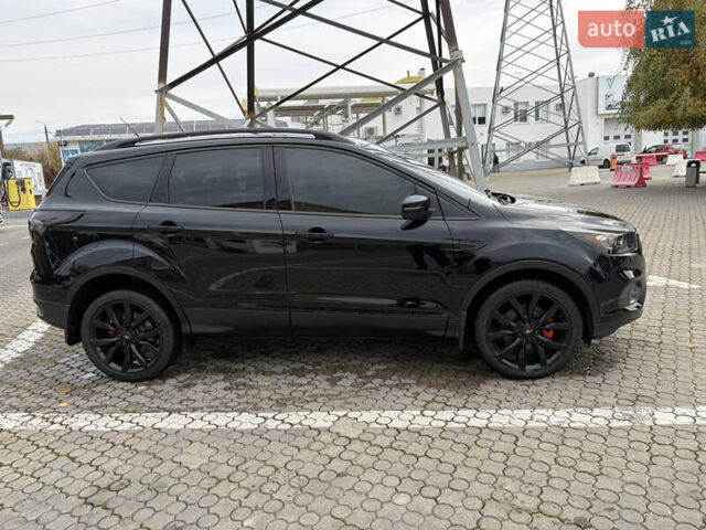 Черный Форд Эскейп, объемом двигателя 2 л и пробегом 74 тыс. км за 14650 $, фото 3 на Automoto.ua