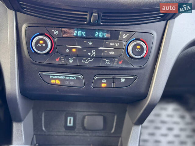 Черный Форд Эскейп, объемом двигателя 1.5 л и пробегом 143 тыс. км за 12999 $, фото 55 на Automoto.ua