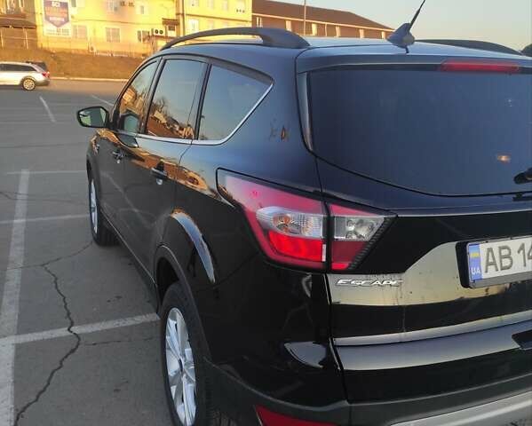 Черный Форд Эскейп, объемом двигателя 1.5 л и пробегом 119 тыс. км за 14500 $, фото 3 на Automoto.ua