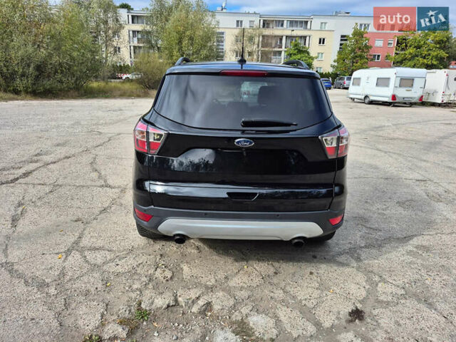 Черный Форд Эскейп, объемом двигателя 1.5 л и пробегом 191 тыс. км за 10000 $, фото 2 на Automoto.ua
