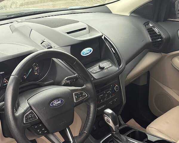 Чорний Форд Ескейп, об'ємом двигуна 1.5 л та пробігом 245 тис. км за 11499 $, фото 16 на Automoto.ua