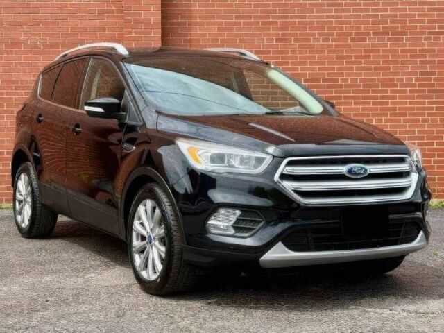 Черный Форд Эскейп, объемом двигателя 2 л и пробегом 99 тыс. км за 3500 $, фото 2 на Automoto.ua