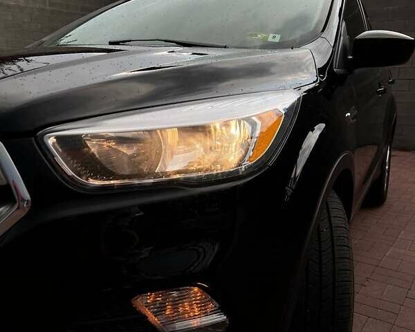 Чорний Форд Ескейп, об'ємом двигуна 1.5 л та пробігом 165 тис. км за 13100 $, фото 1 на Automoto.ua