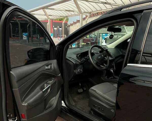 Чорний Форд Ескейп, об'ємом двигуна 1.5 л та пробігом 165 тис. км за 13100 $, фото 20 на Automoto.ua