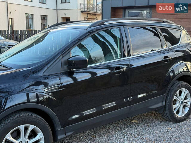 Черный Форд Эскейп, объемом двигателя 1.5 л и пробегом 147 тыс. км за 12600 $, фото 5 на Automoto.ua