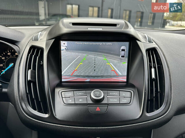 Черный Форд Эскейп, объемом двигателя 1.5 л и пробегом 142 тыс. км за 12990 $, фото 41 на Automoto.ua