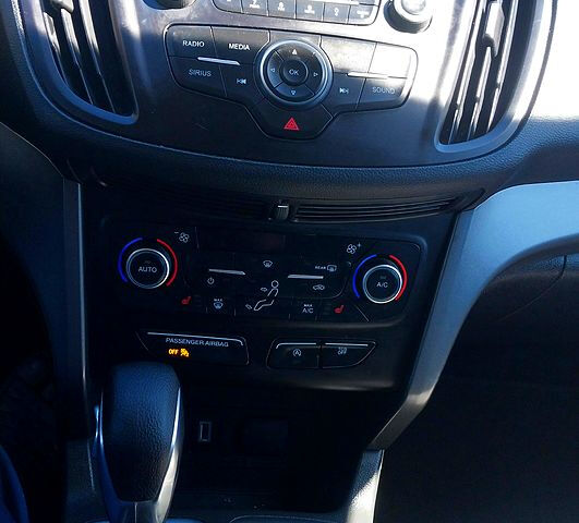 Черный Форд Эскейп, объемом двигателя 1.5 л и пробегом 122 тыс. км за 12350 $, фото 10 на Automoto.ua