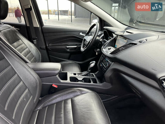 Черный Форд Эскейп, объемом двигателя 1.5 л и пробегом 142 тыс. км за 12990 $, фото 63 на Automoto.ua