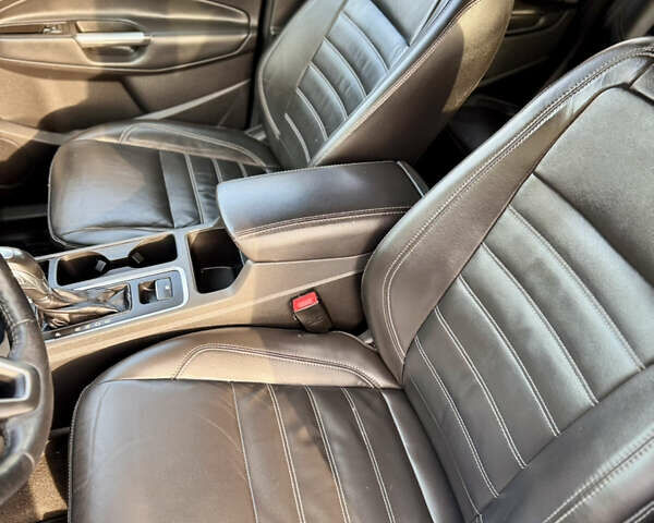 Черный Форд Эскейп, объемом двигателя 1.5 л и пробегом 143 тыс. км за 12999 $, фото 40 на Automoto.ua