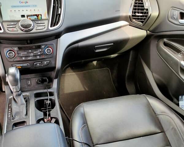 Черный Форд Эскейп, объемом двигателя 1.5 л и пробегом 115 тыс. км за 13500 $, фото 2 на Automoto.ua