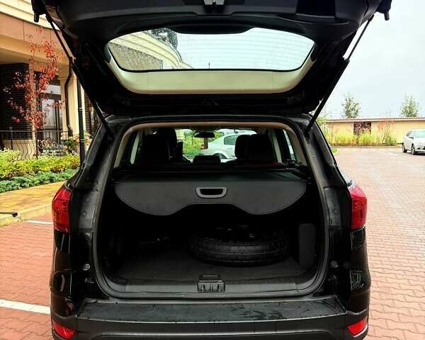 Чорний Форд Ескейп, об'ємом двигуна 2.49 л та пробігом 146 тис. км за 13600 $, фото 10 на Automoto.ua