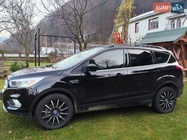 Черный Форд Эскейп, объемом двигателя 1.5 л и пробегом 86 тыс. км за 11500 $, фото 4 на Automoto.ua