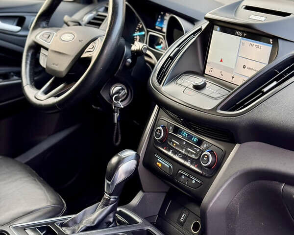 Черный Форд Эскейп, объемом двигателя 1.5 л и пробегом 143 тыс. км за 12999 $, фото 34 на Automoto.ua