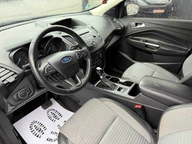 Черный Форд Эскейп, объемом двигателя 1.5 л и пробегом 151 тыс. км за 7500 $, фото 4 на Automoto.ua