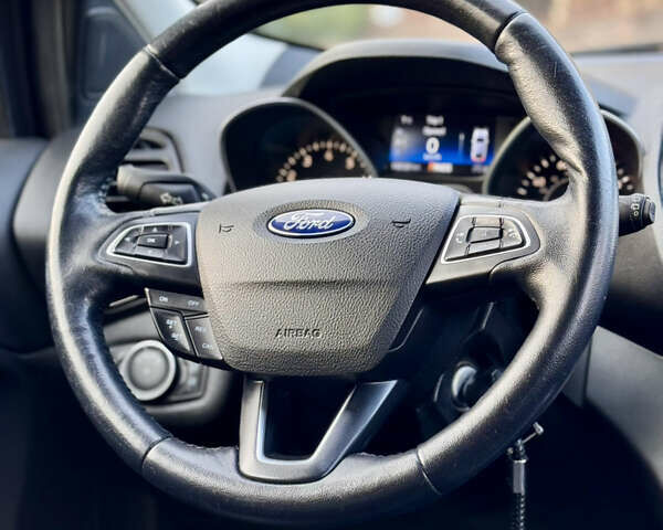 Черный Форд Эскейп, объемом двигателя 1.5 л и пробегом 143 тыс. км за 12999 $, фото 33 на Automoto.ua