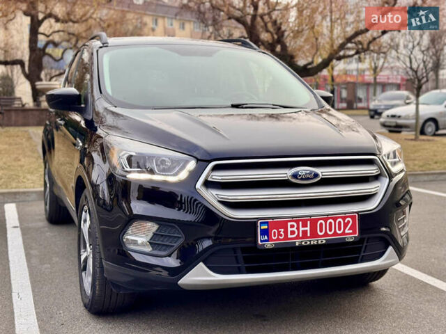 Черный Форд Эскейп, объемом двигателя 1.5 л и пробегом 143 тыс. км за 12999 $, фото 4 на Automoto.ua