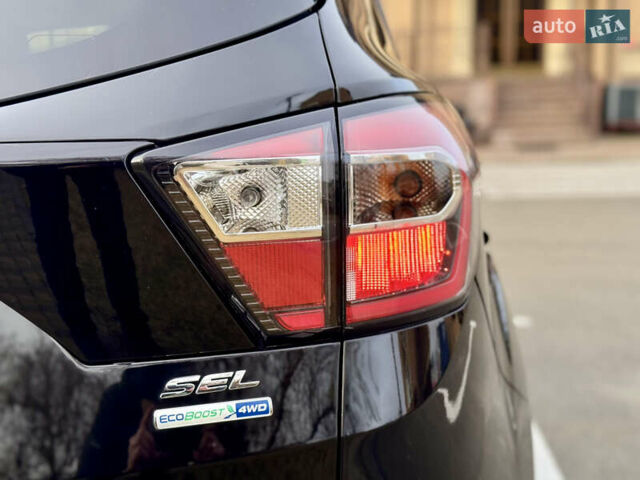 Черный Форд Эскейп, объемом двигателя 1.5 л и пробегом 143 тыс. км за 12999 $, фото 25 на Automoto.ua