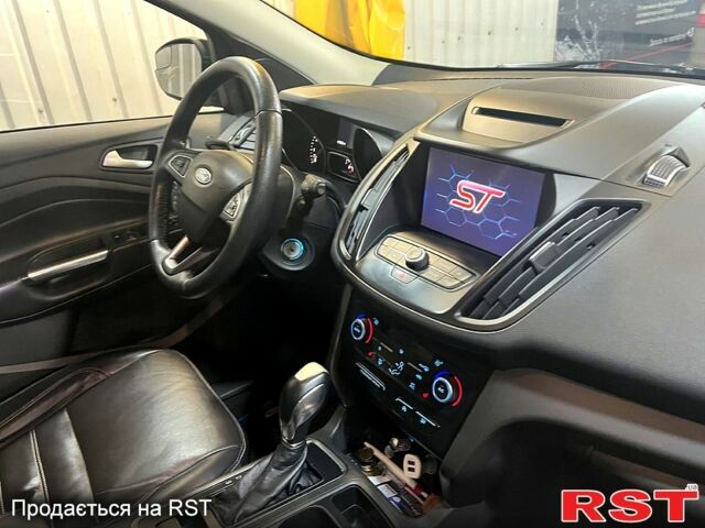 Форд Эскейп 2018 в Одессе на Automoto.ua Черный Форд Эскейп, объемом двигателя 1.5 л и пробегом 76 тыс. км за 15999 $, фото 6 на Automoto.ua