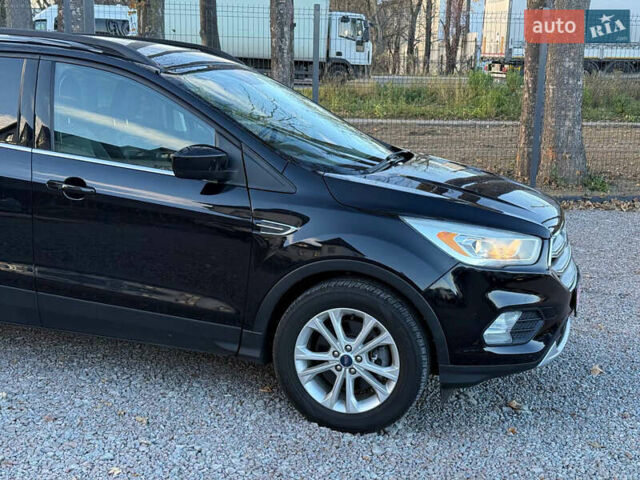 Черный Форд Эскейп, объемом двигателя 1.5 л и пробегом 147 тыс. км за 12600 $, фото 21 на Automoto.ua