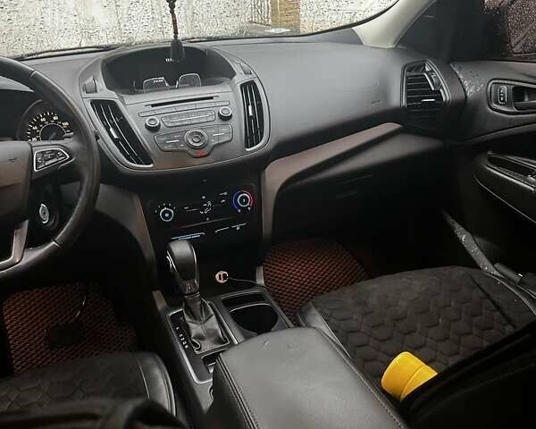 Черный Форд Эскейп, объемом двигателя 2.49 л и пробегом 151 тыс. км за 13100 $, фото 12 на Automoto.ua