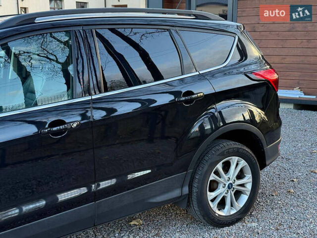 Черный Форд Эскейп, объемом двигателя 1.5 л и пробегом 147 тыс. км за 12600 $, фото 6 на Automoto.ua