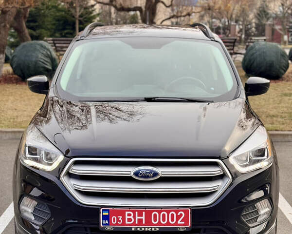 Черный Форд Эскейп, объемом двигателя 1.5 л и пробегом 143 тыс. км за 12999 $, фото 3 на Automoto.ua