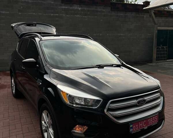 Чорний Форд Ескейп, об'ємом двигуна 1.5 л та пробігом 165 тис. км за 13100 $, фото 5 на Automoto.ua