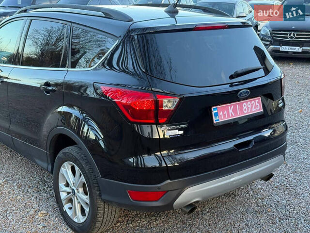 Черный Форд Эскейп, объемом двигателя 1.5 л и пробегом 147 тыс. км за 12600 $, фото 10 на Automoto.ua